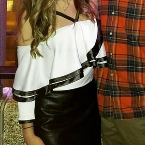 White/black crop top